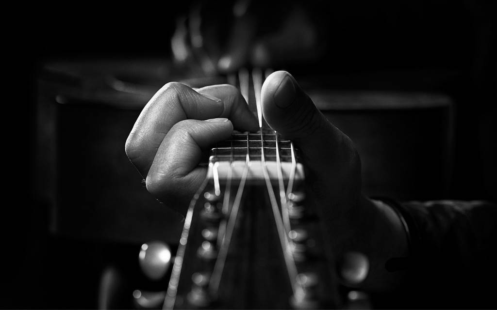 aprender a tocar la guitarra siendo zurdo